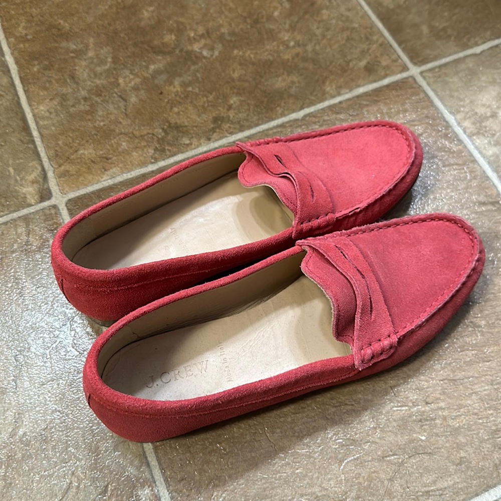 Pink suede women’s J.Crew loafers. EUC, worn once. Size 9.